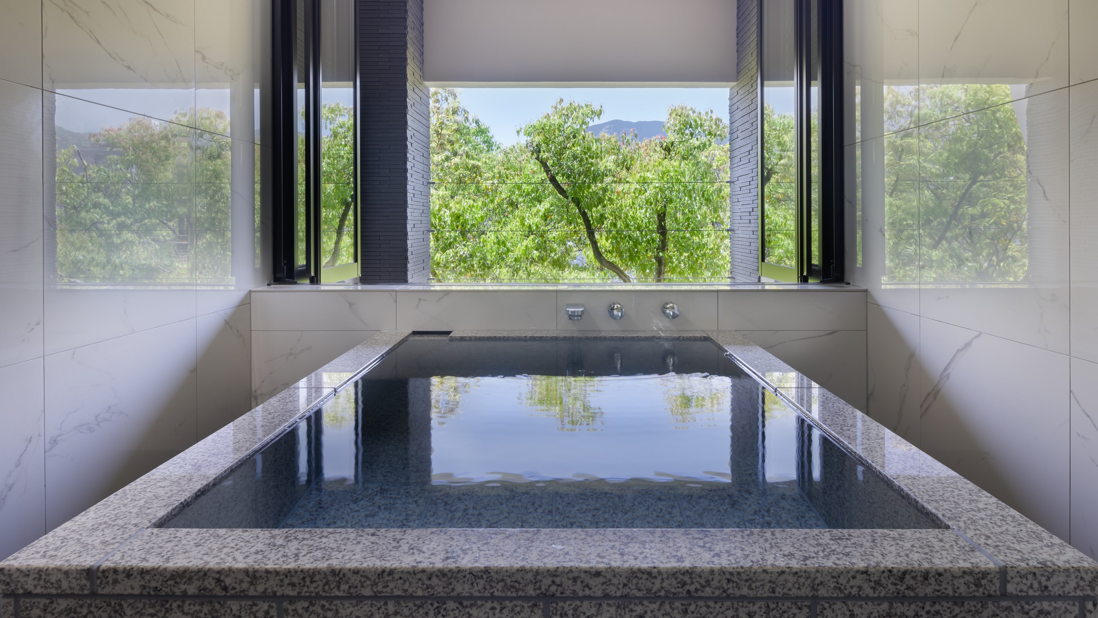 [New guest rooms] 12 rooms in total Hot Spring LUXURY ~ Rooms with a semi-open-air bath that can accommodate two people