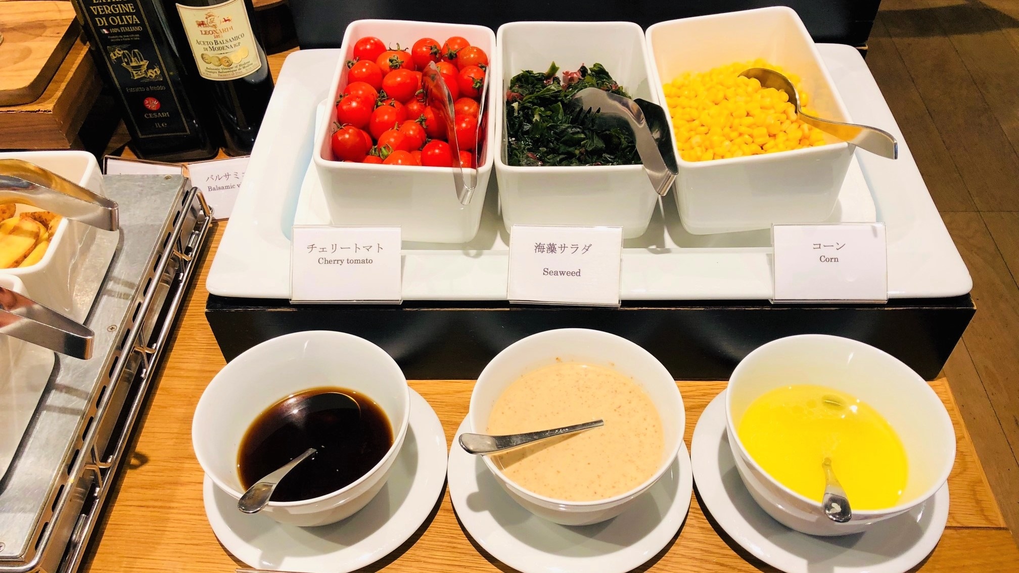 Japanese and Western buffet breakfast image