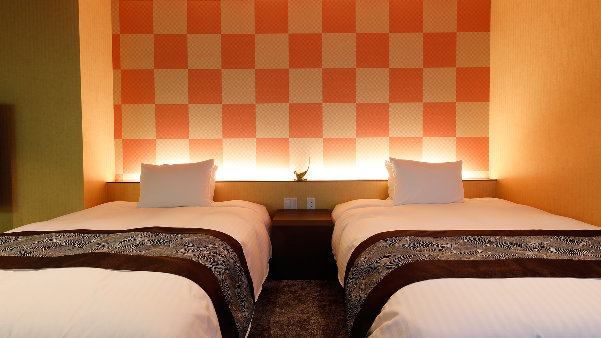 [Kaze no Kaori] The special rooms come with double-sized beds made by Simmons.