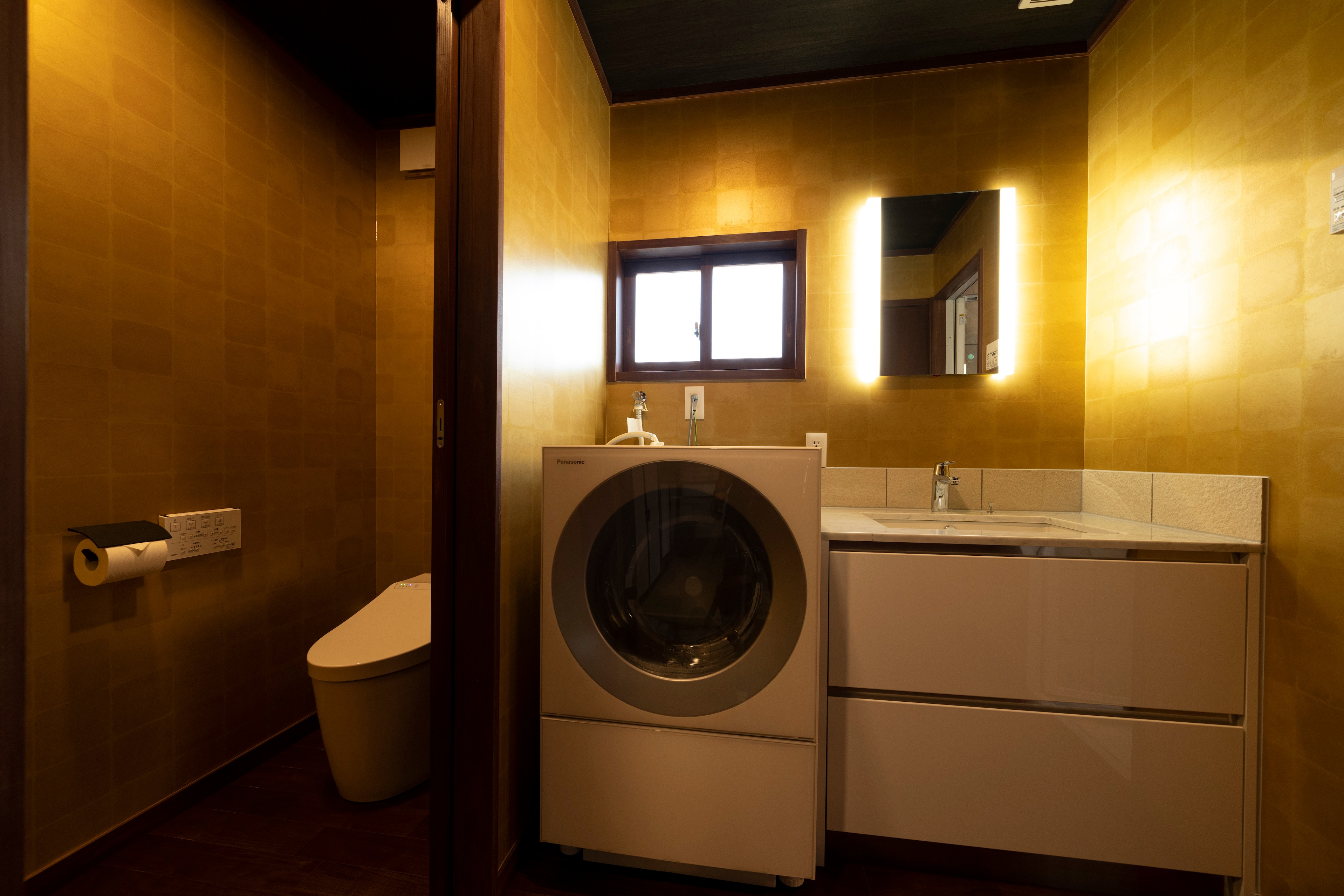 Main house washroom
