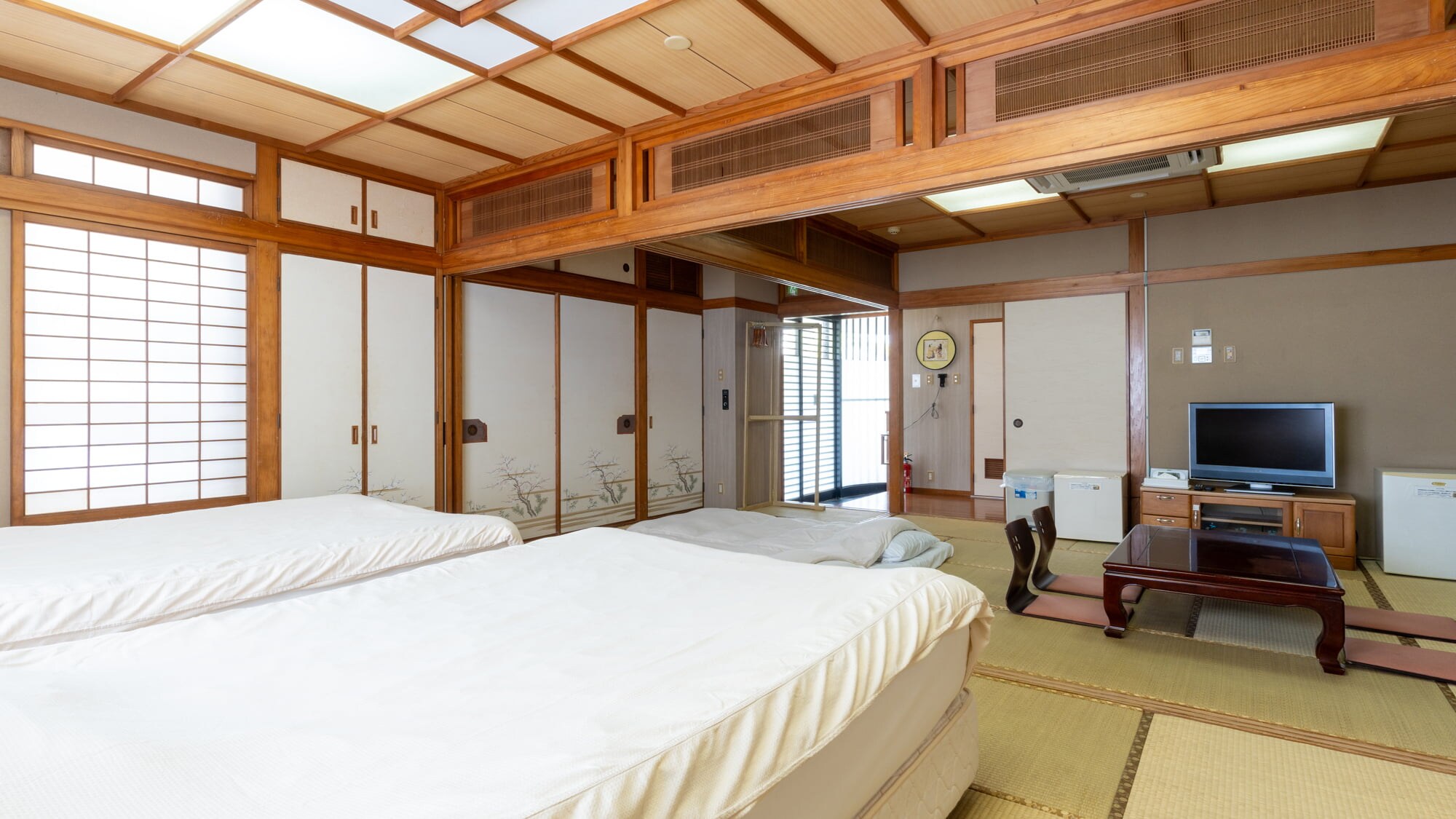 Japanese-style room