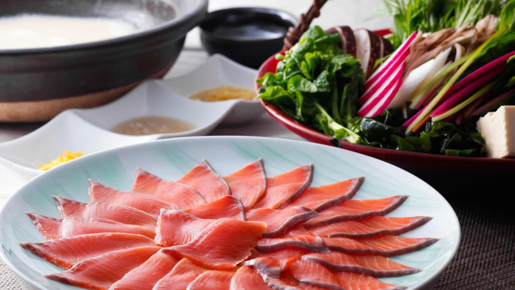 아와지시마 사쿠라마스의 단맛을 돋보이게 하는 일본식 원단의 마리아주 냄비≪요리 이미지≫