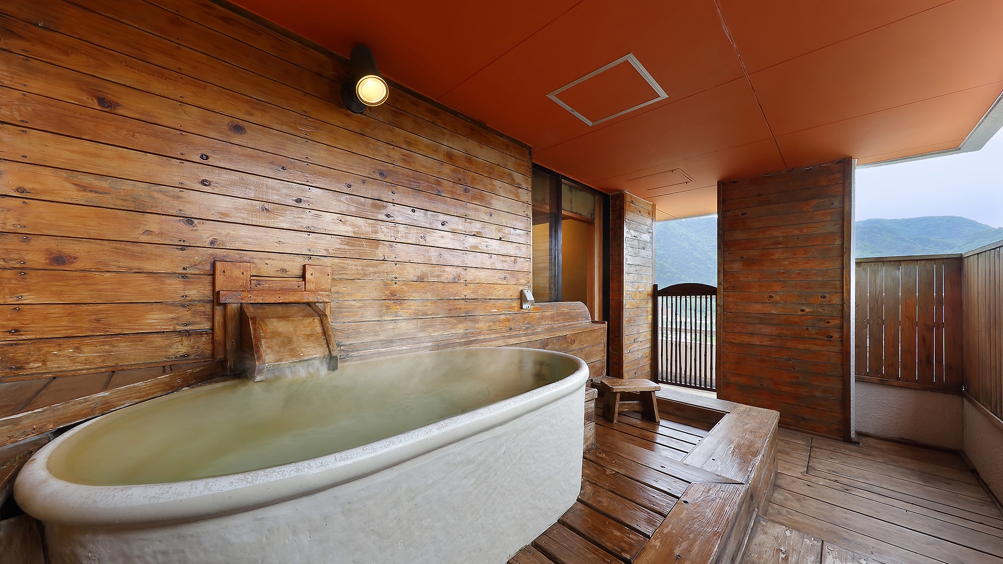 [Japanese-Western style room] Guest room with open-air bath on the 13th floor