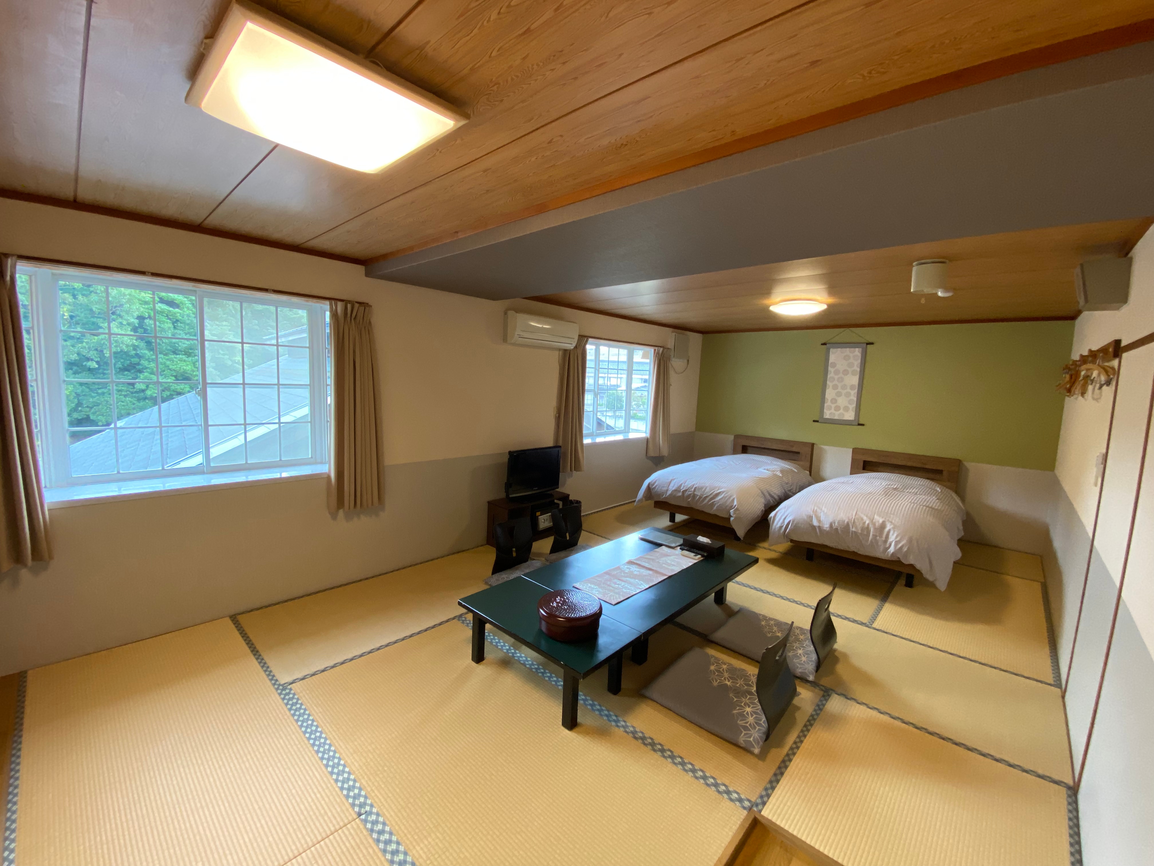 Japanese-Western style room, 14 tatami mats