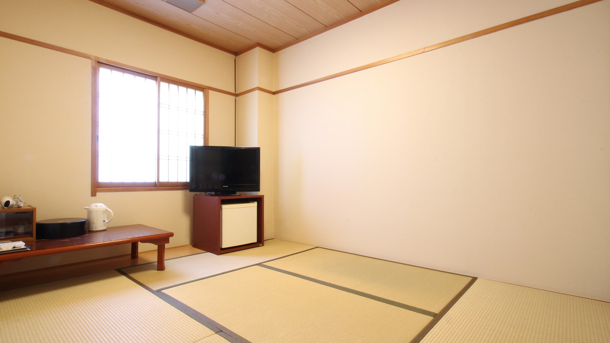 *[Guest room example] Japanese-style room (6 tatami mats)