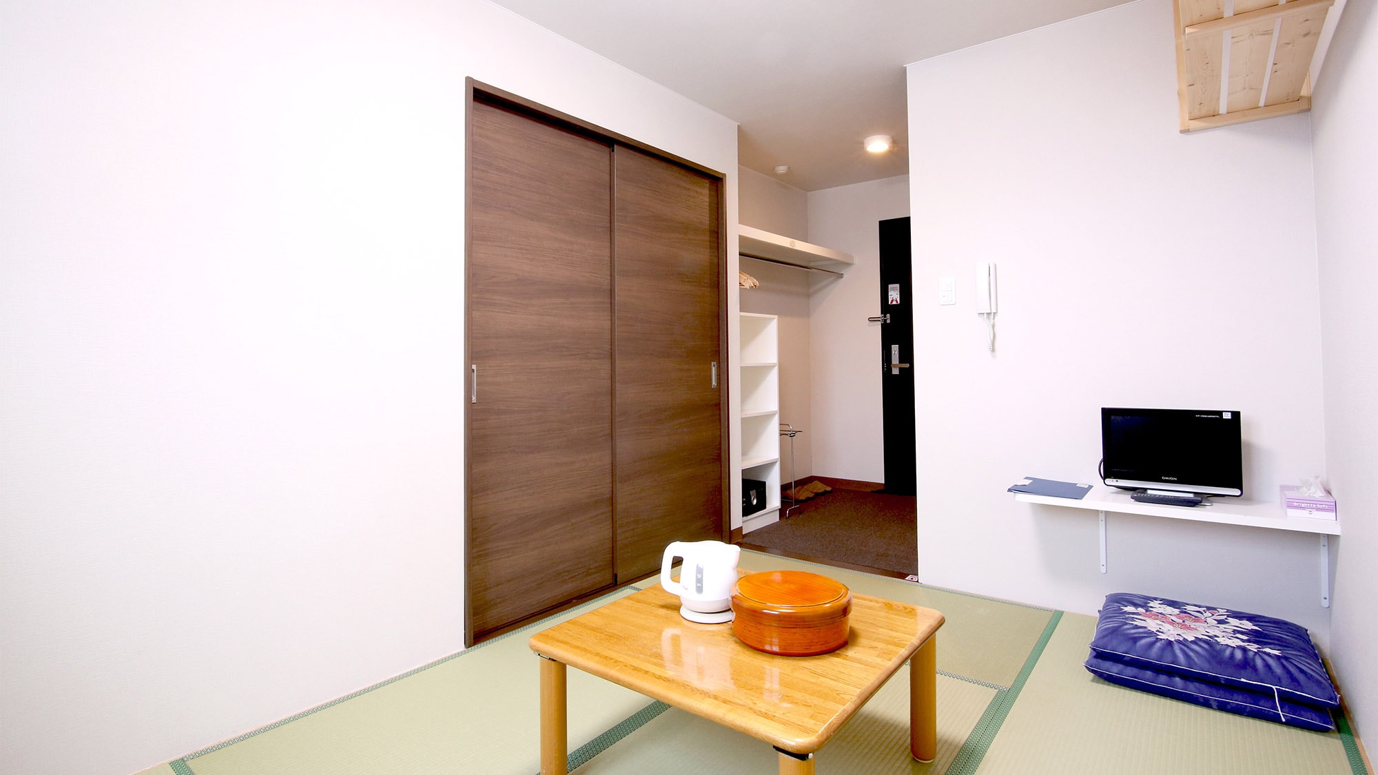 ・<Example of guest room> Relax in a Japanese-style room (6-8 tatami mats)