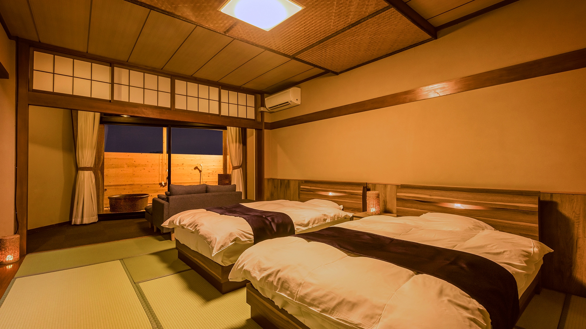 Superior Twin Room with Japanese-style Bed (12 tatami mats) and Open-air Bath *Example of guest room
