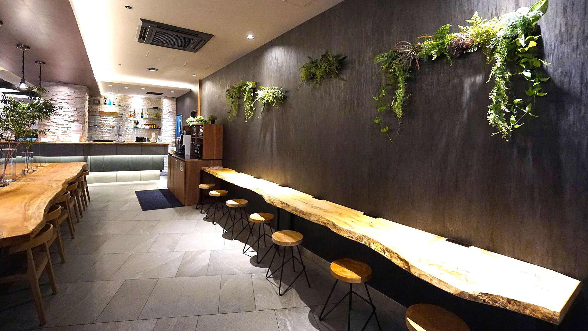 Tầng 1 Sảnh [Free Lounge] Cafe Bar