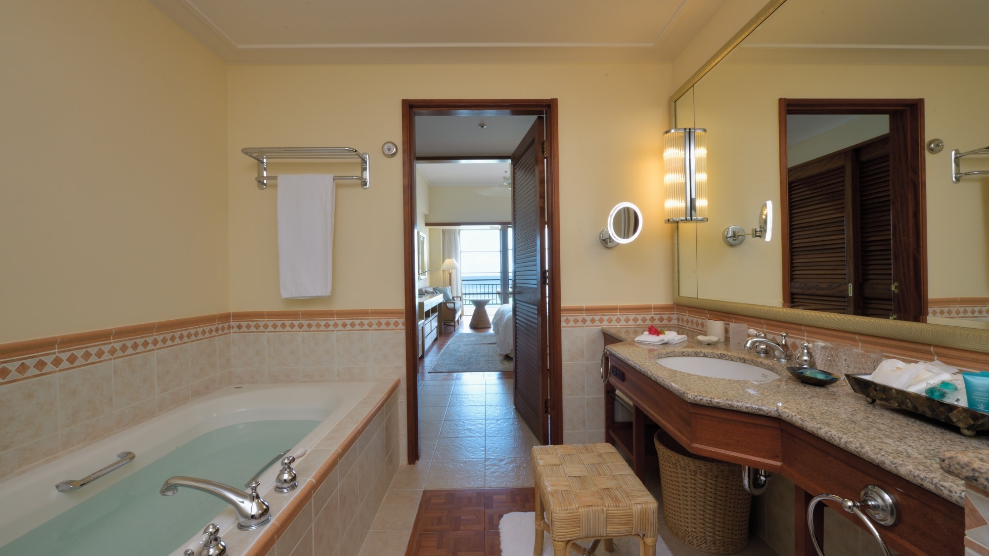 Standard Floor Deluxe Elegant Oceanfront/43㎡