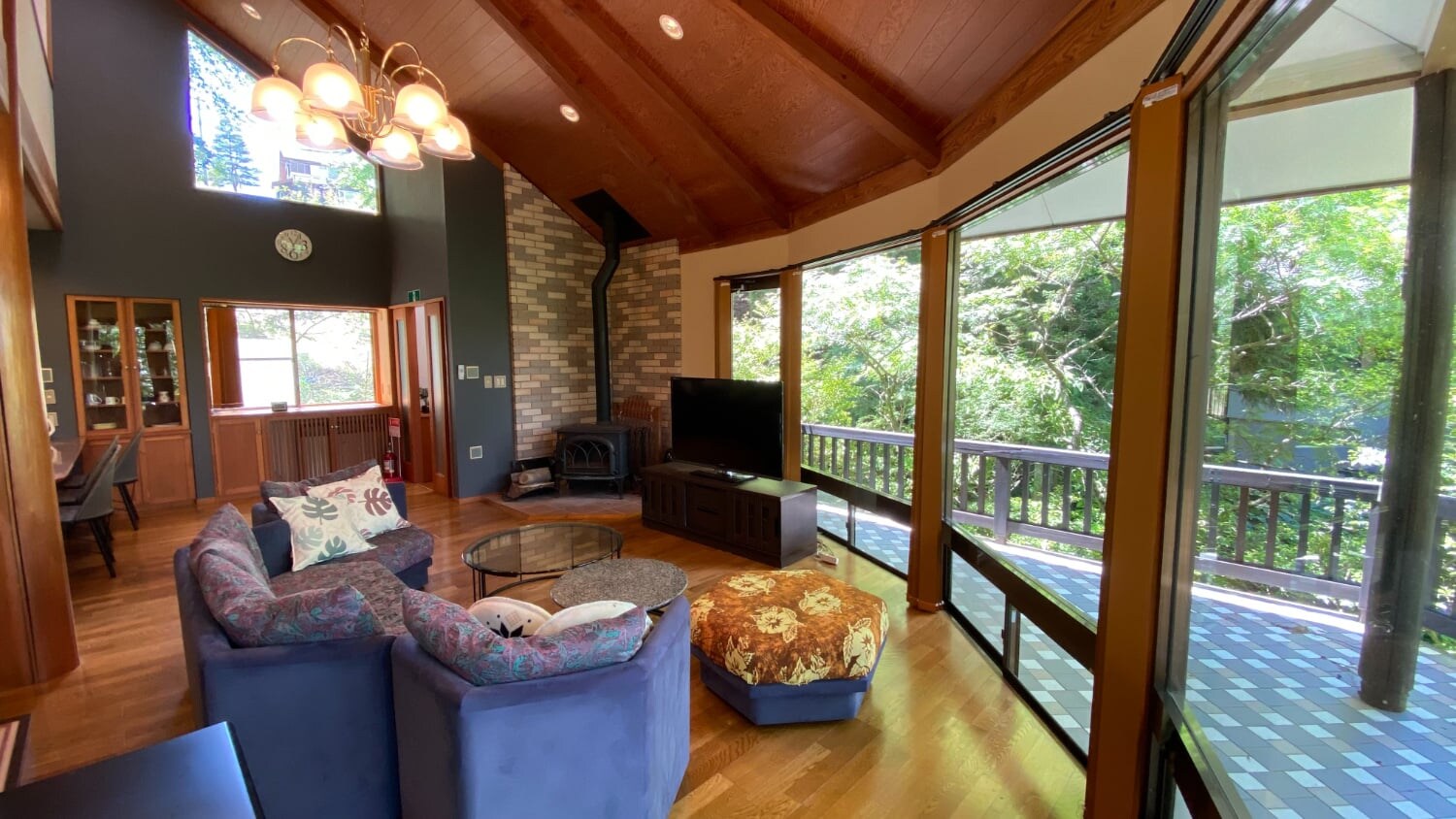 ohana-Onaha- Living Room 3