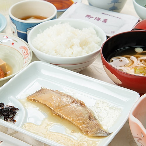 *【Contoh sarapan】