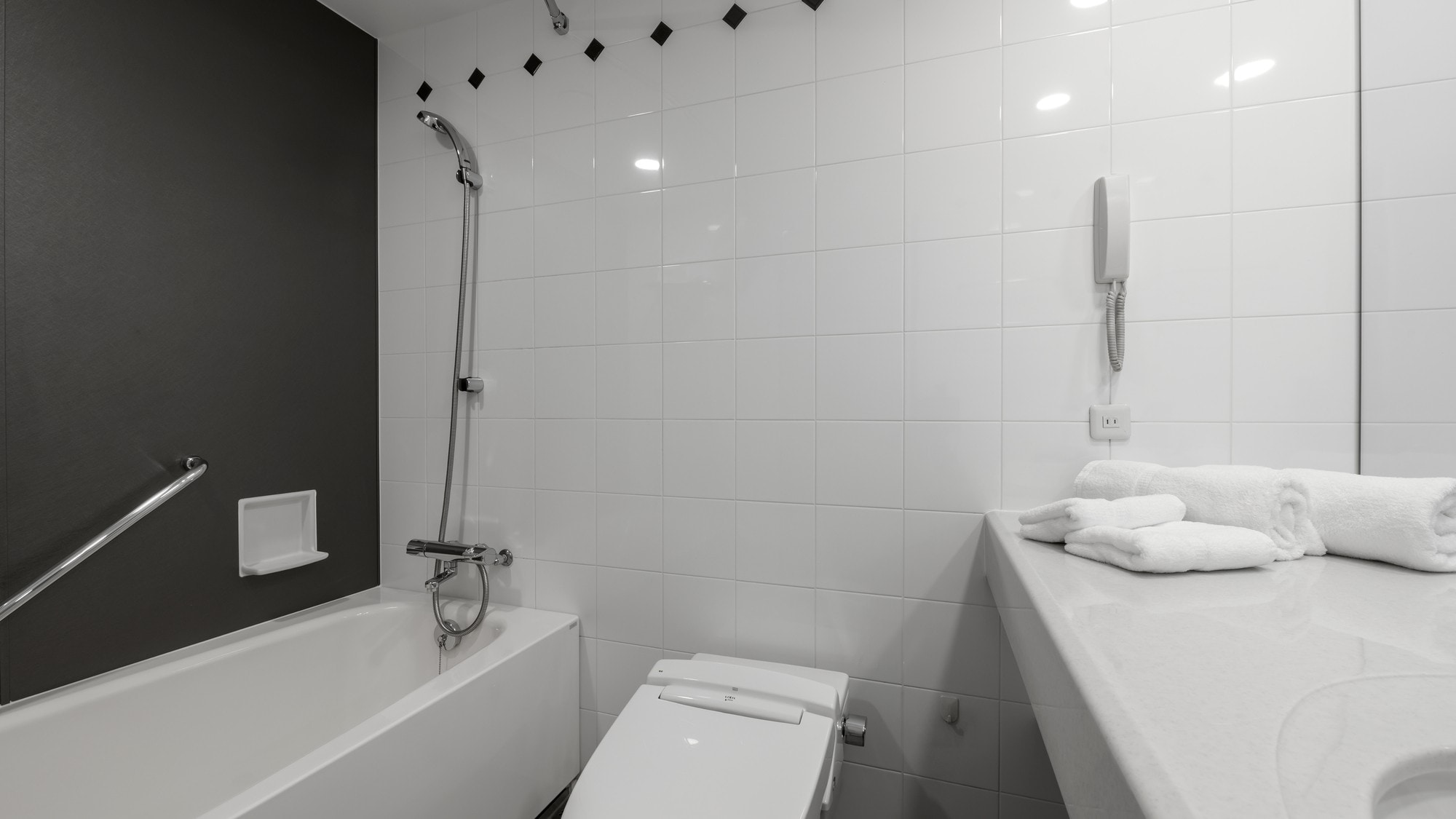 豪華大床房/30平方公尺（含沙發床/獨立衛浴）