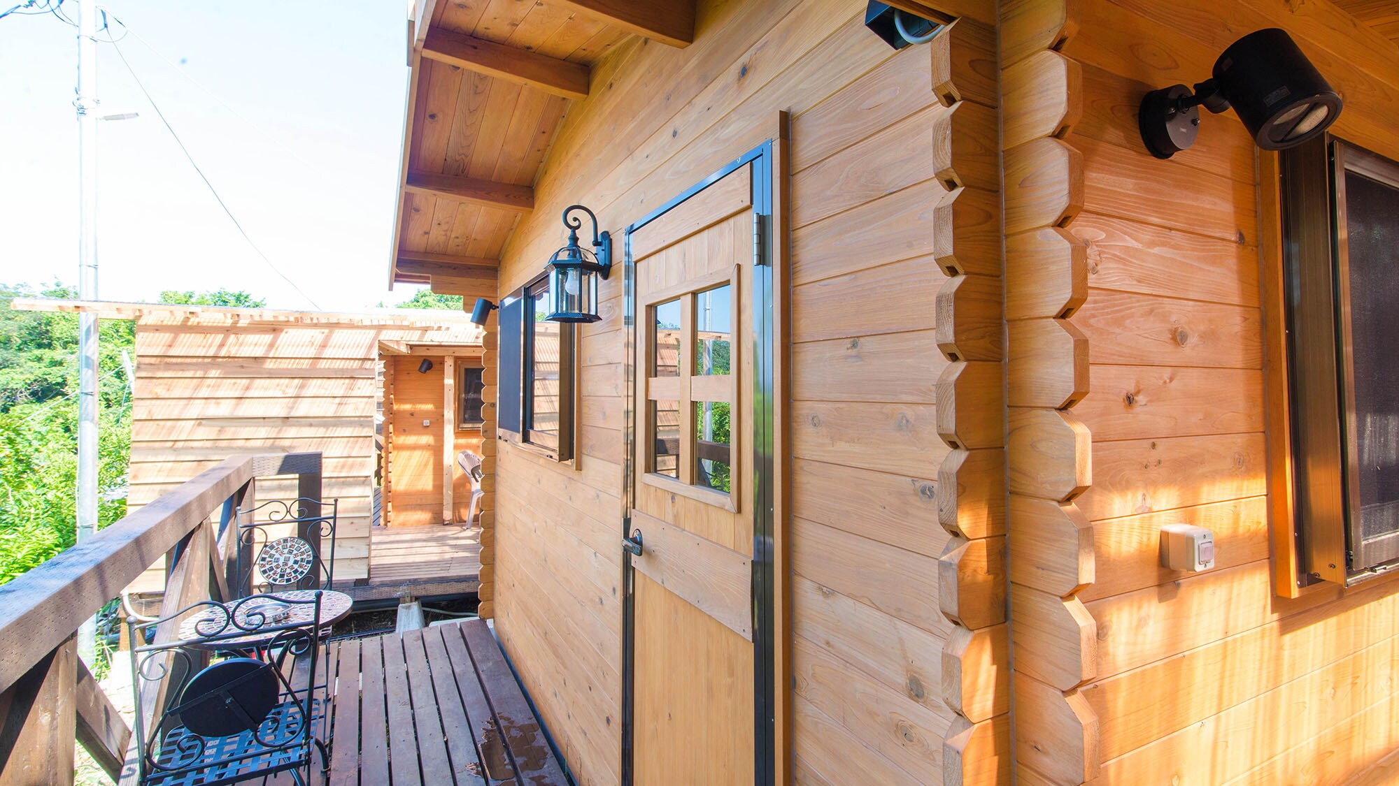 ・[Exterior] Enjoy an extraordinary holiday in a log house surrounded by the warmth of wood.