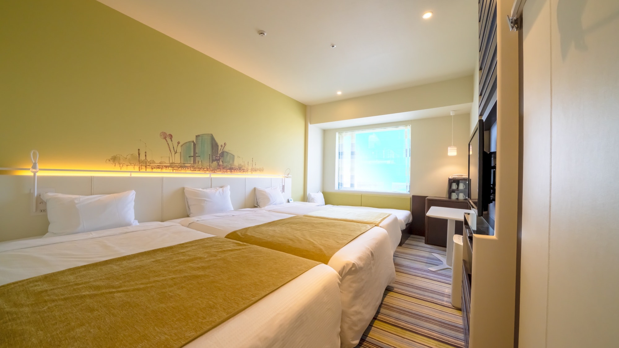 T Building - Fourth Room (City Green)