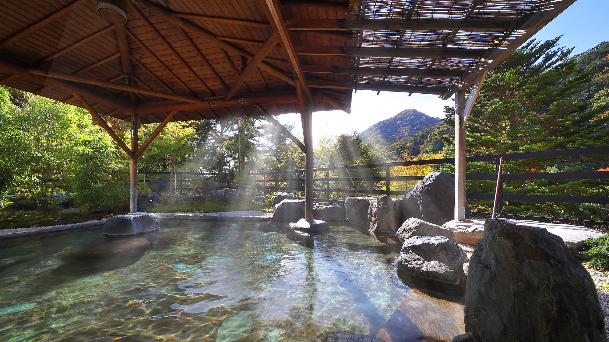 Large public bath "Onishakubiyu" / open-air bath
