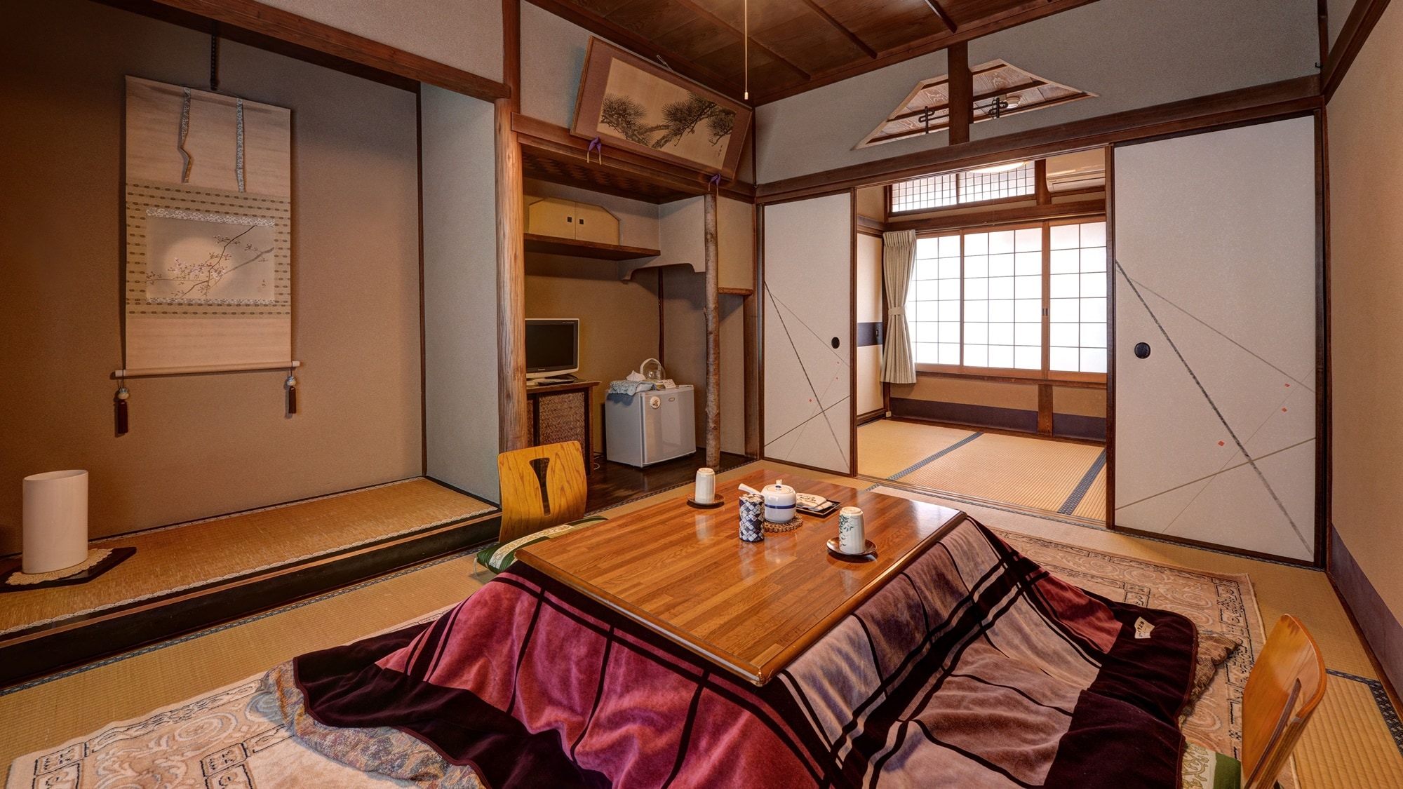 * [Kamar bergaya Jepang dengan 6 tikar tatami] Semua kamar memiliki pengaturan yang berbeda.