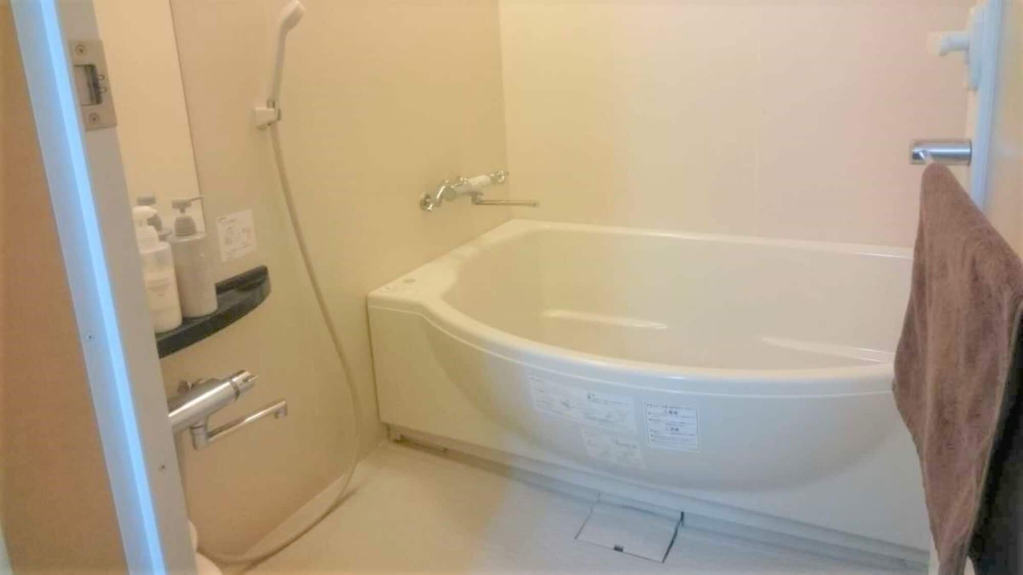 ■ Japanese and Western room 50 square meters bath toilet