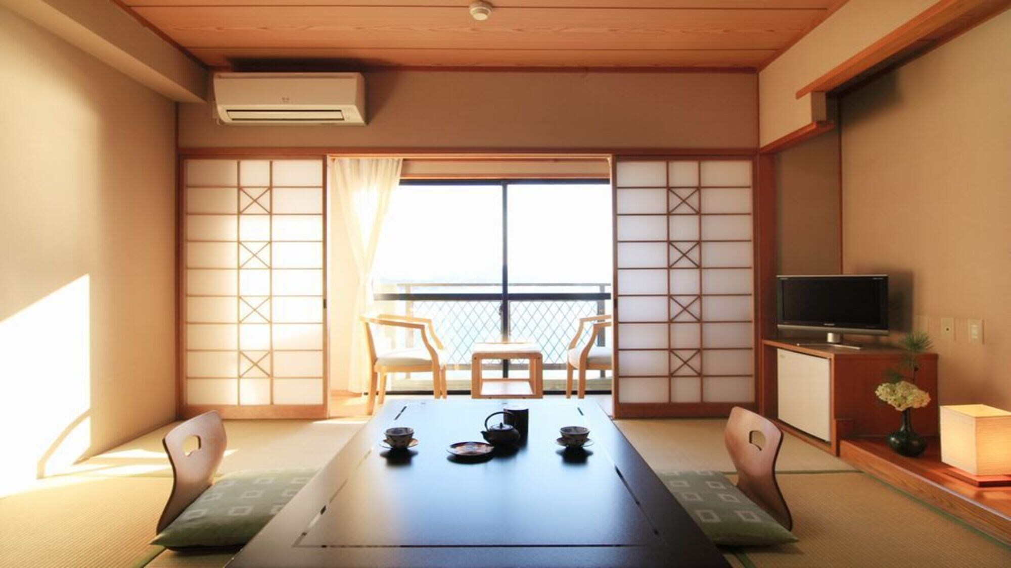 Simple 8 tatami Japanese-style room