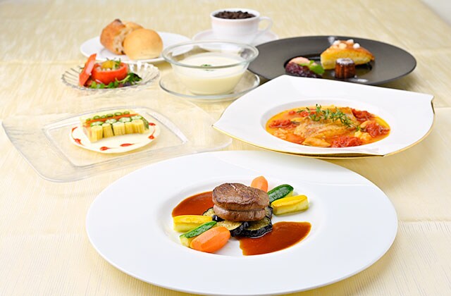 French dinner course (image)