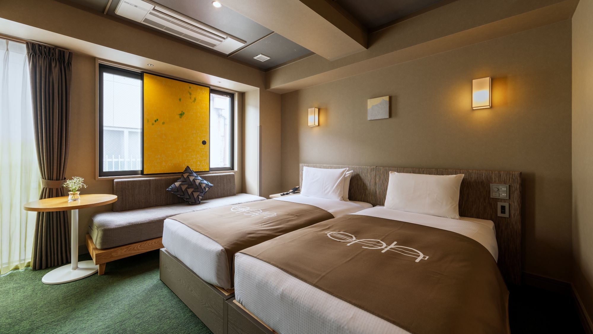 eph Hollywood Twin (with cypress bath)