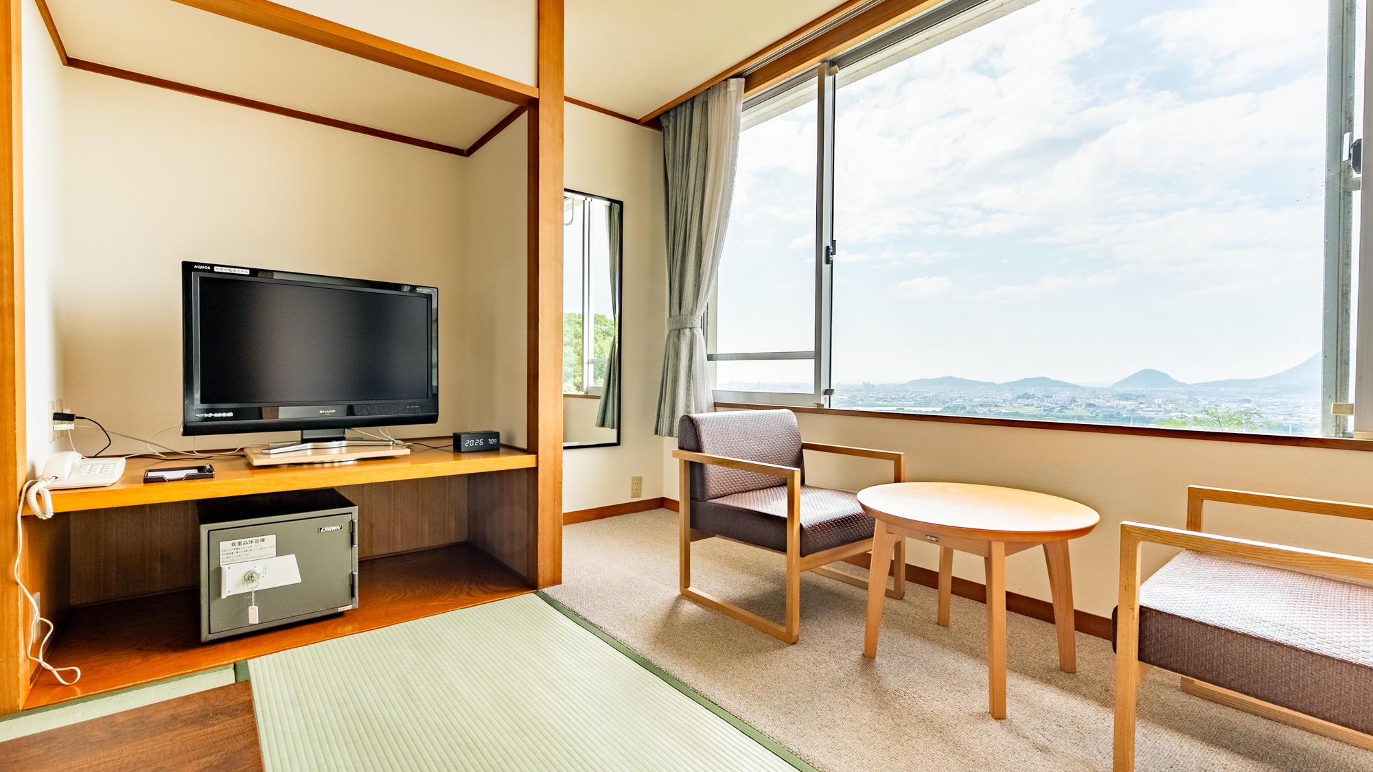 [Beautiful Japanese style 6 tatami mats]