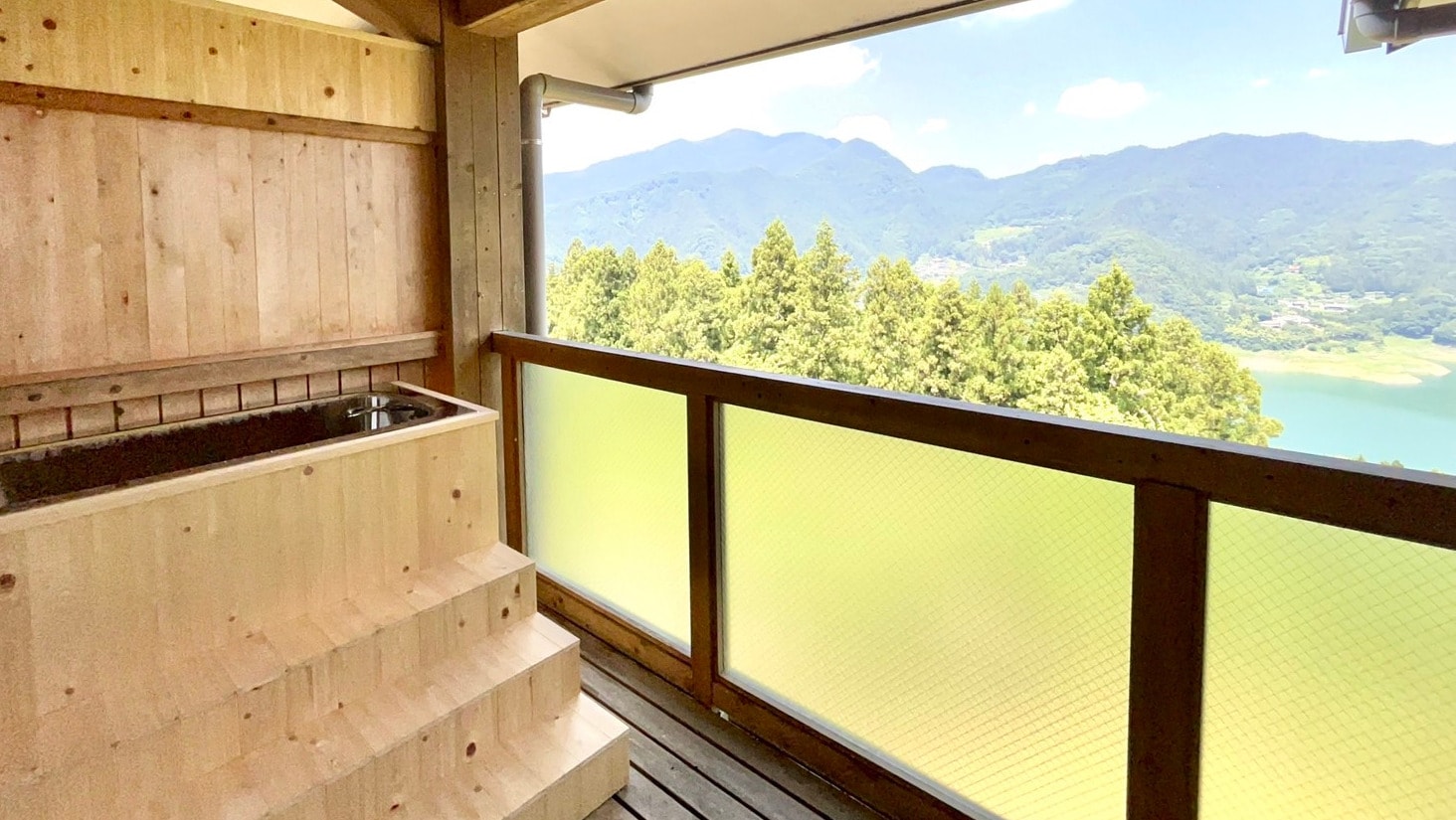 Open-air bath in guest room *Illustration