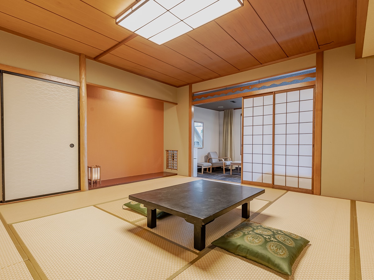 Japanese-Western style 12 tatami mat room