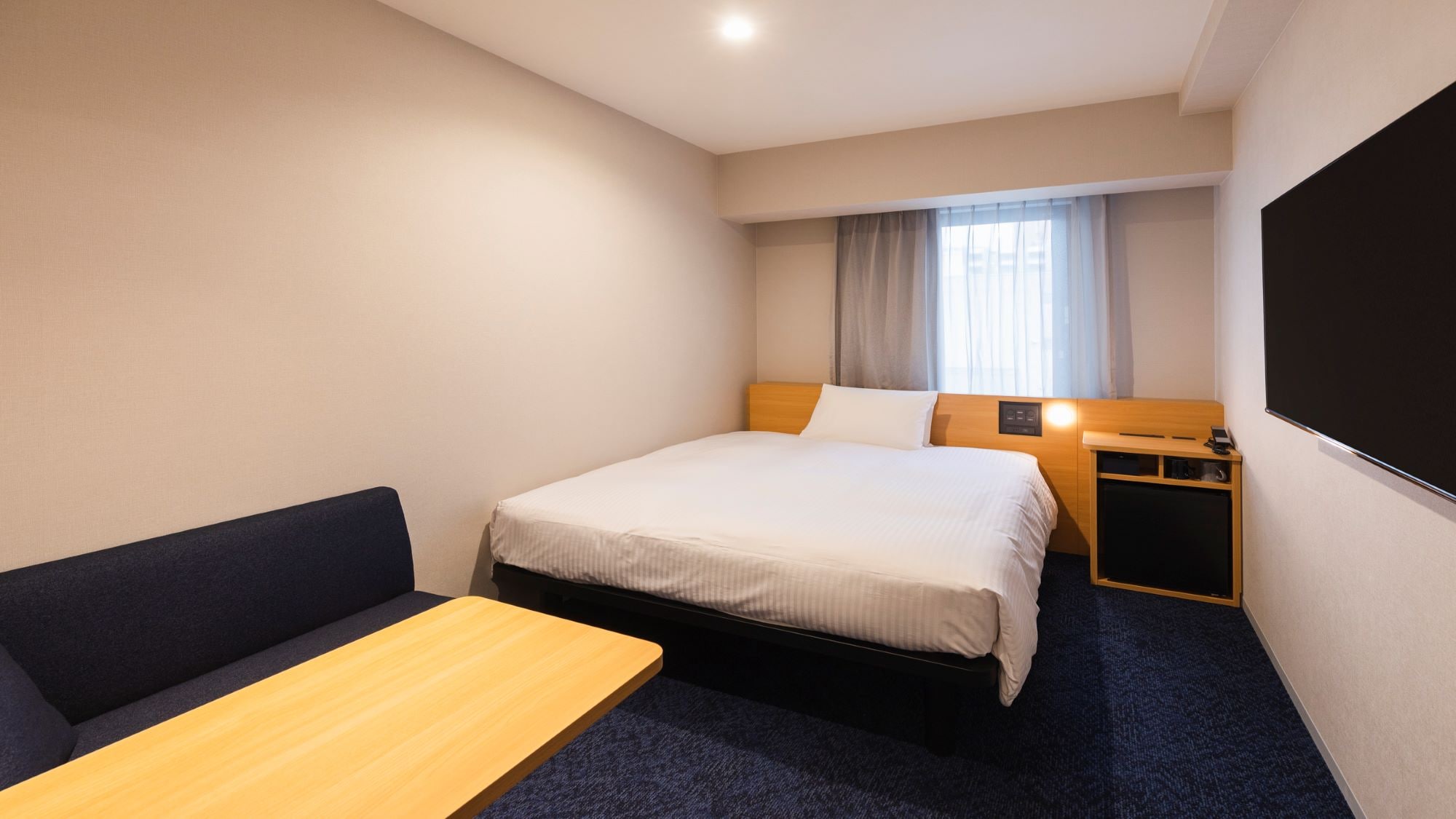 [Superior double] 16.4㎡/Sealy double bed (width 160cm)