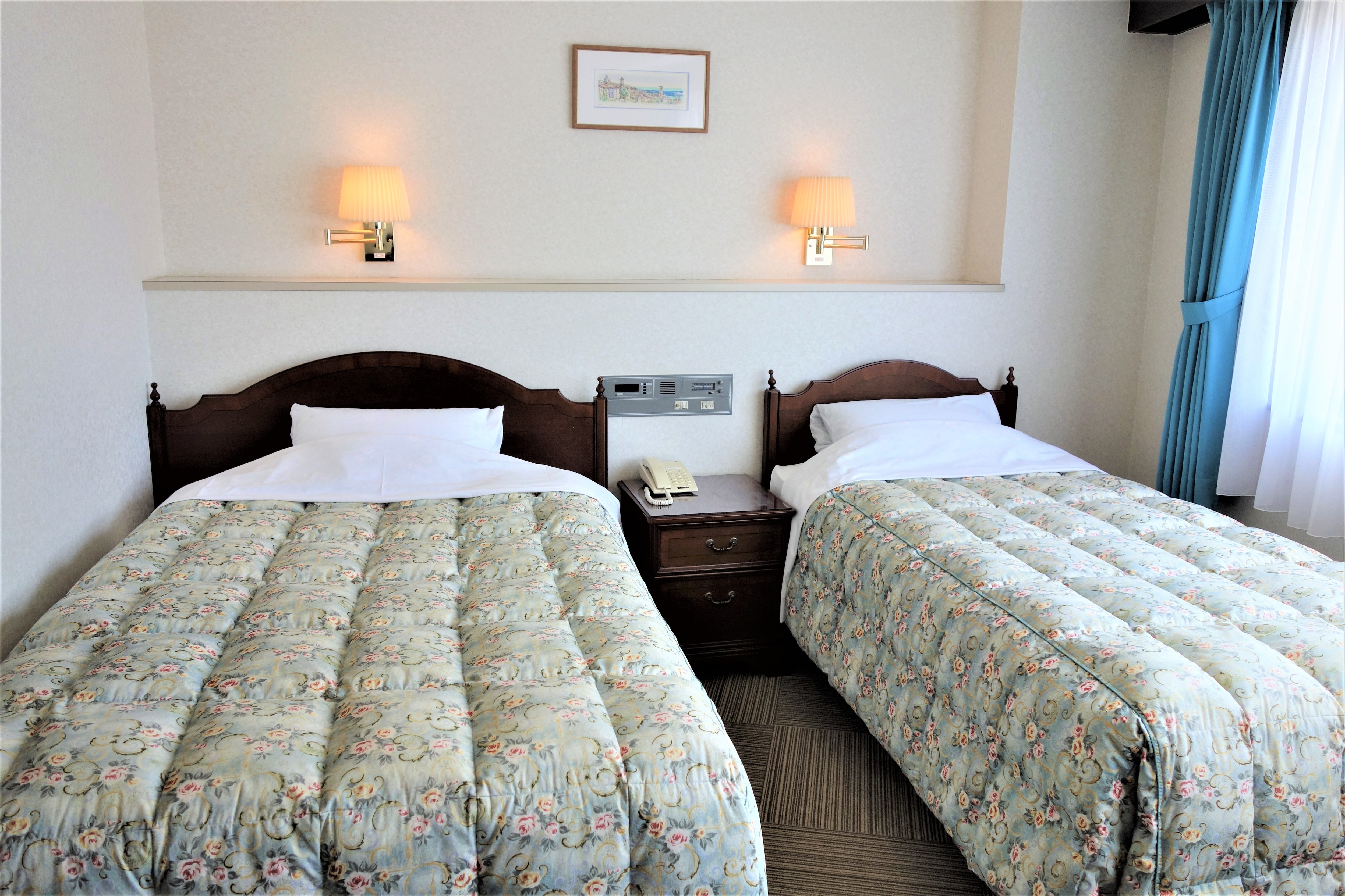 Upper floor twin room