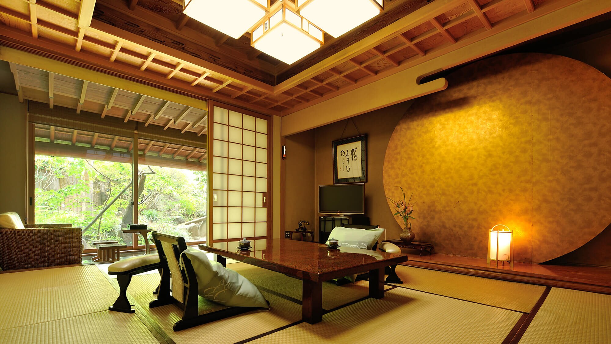 [คัตสึระ] ห้องพักสไตล์ญี่ปุ่นขนาด 10 เสื่อทาทามิ พร้อมอ่างน้ำพุร้อนกลางแจ้ง