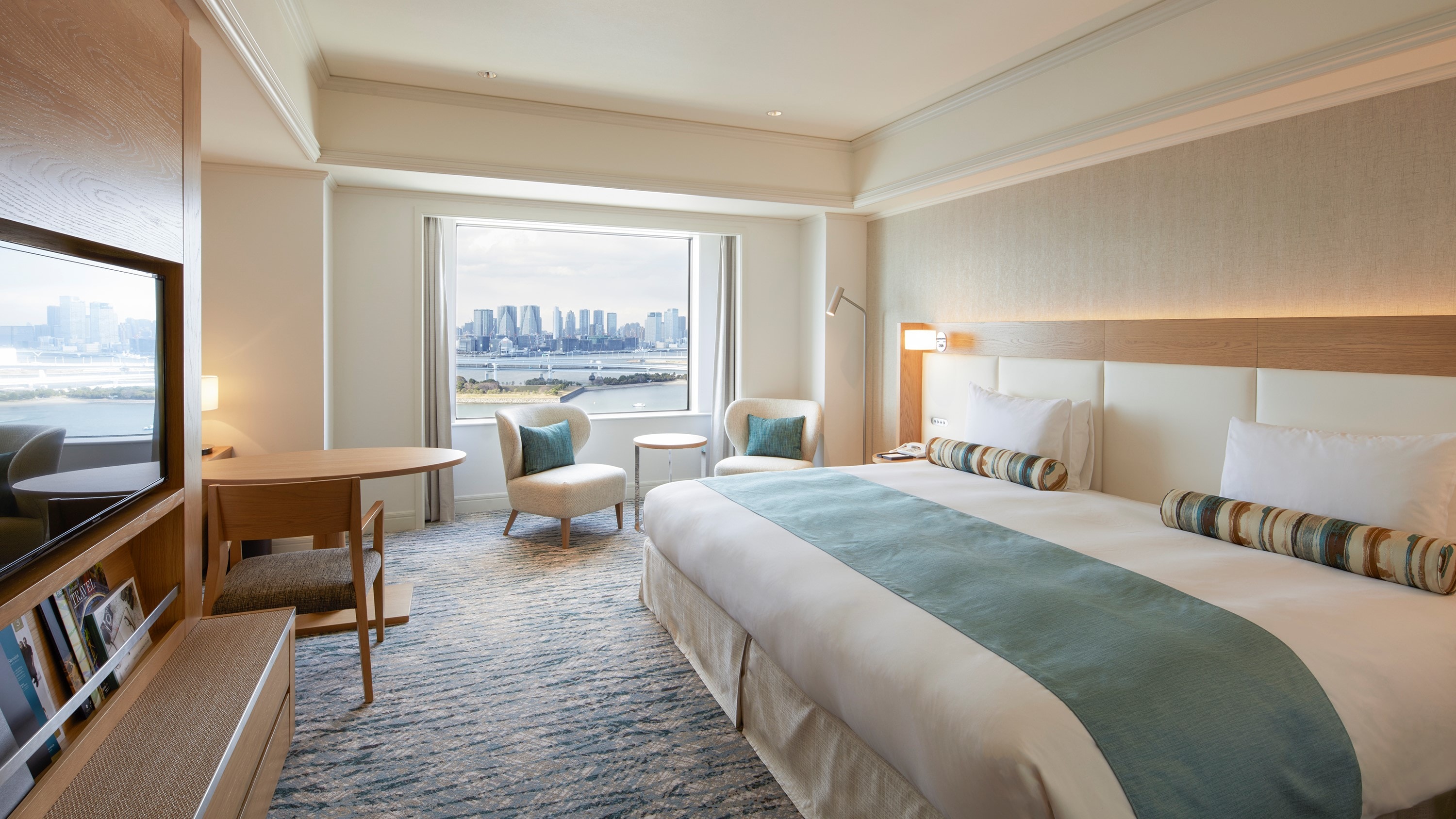 [Bay View Floor] Rainbow Bridge Side Deluxe Room Grand King