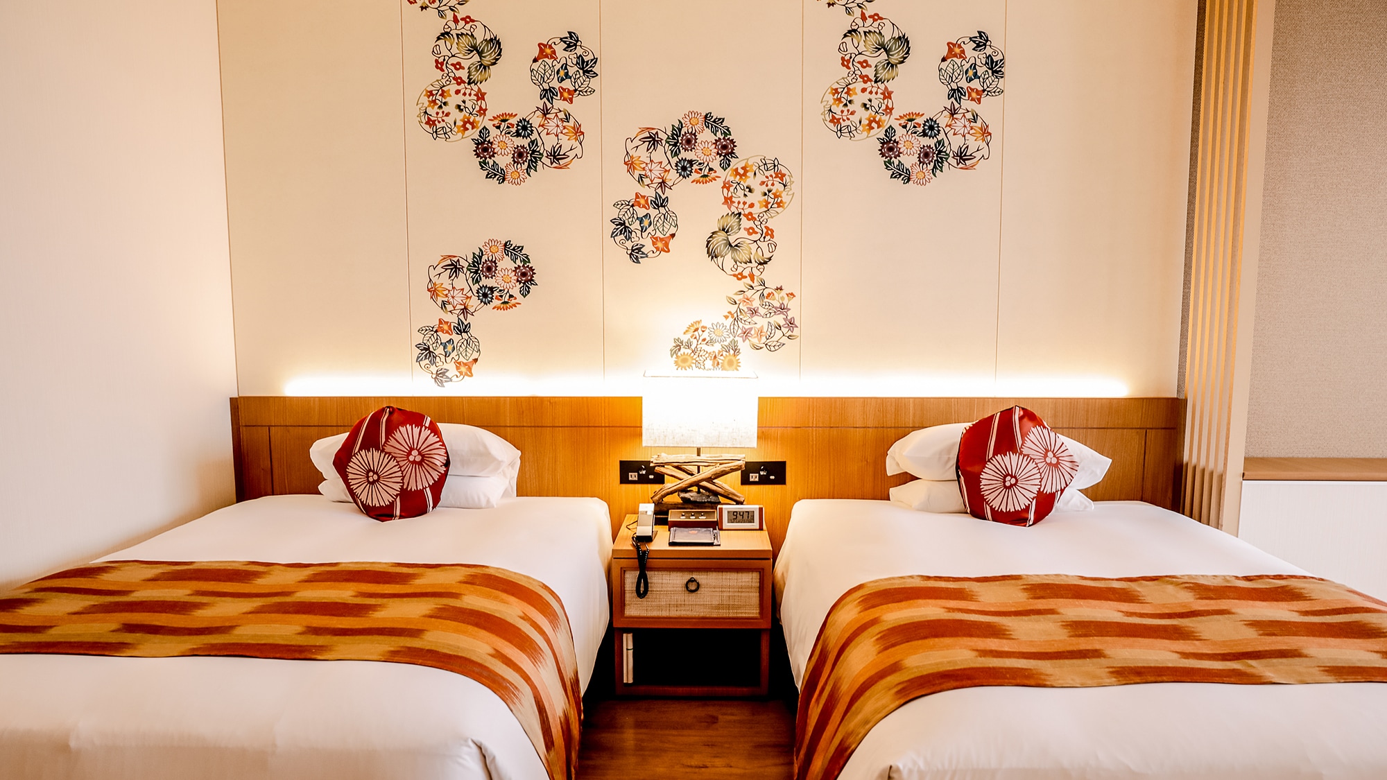 Non-smoking Japanese-Western Room (Ocean Wing)