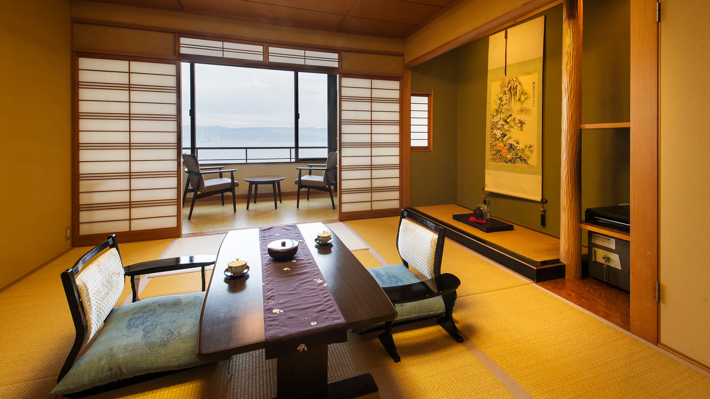 [Scenic view Japanese-style room / top floor] <8 tatami mats> MANPA Club