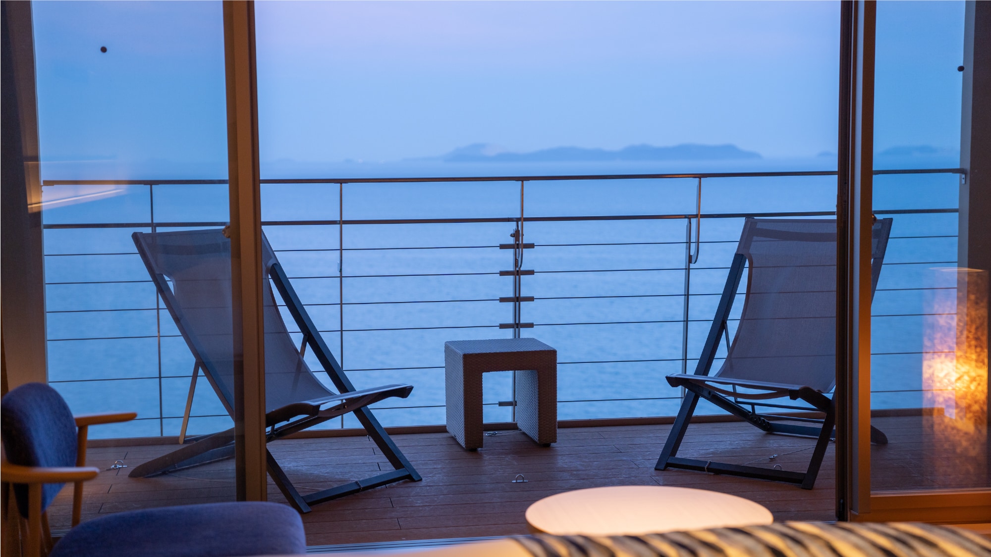 Superior Twin Room (Top Floor) (Deck and shower booth included)