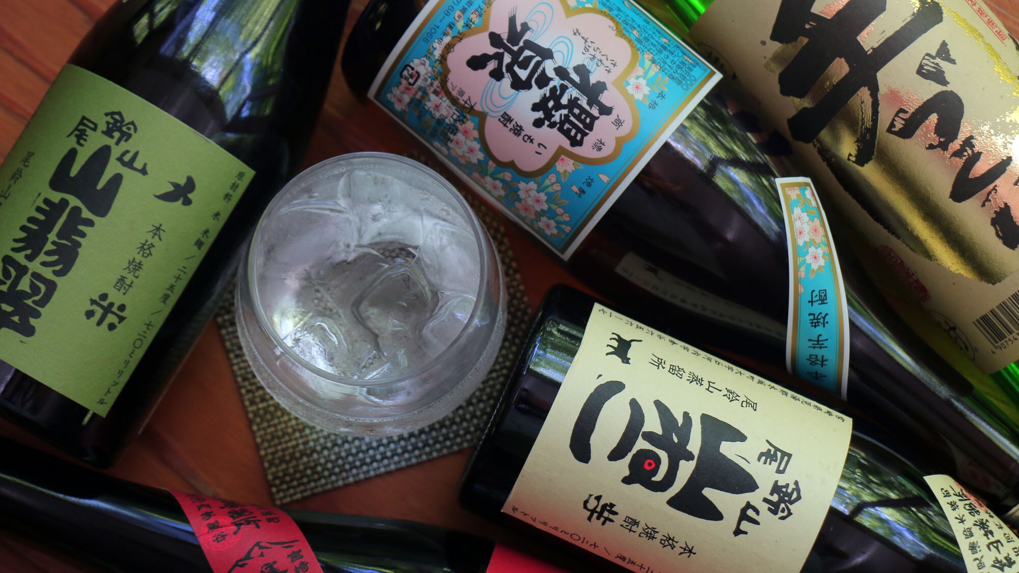 We have a selection of alcoholic beverages that go well with meals.