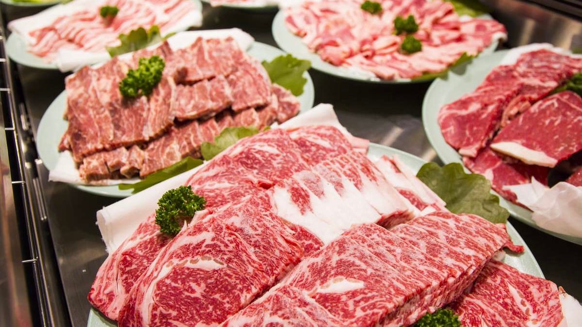 Enjoy the change in taste♪ We offer 10 types of yakiniku for dinner, including 4 types of beef and 3 types of pork!