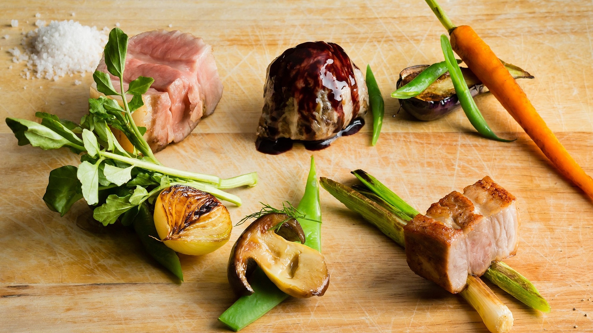 You can enjoy authentic French cuisine made with nutritious ingredients grown in the Tajima countryside.