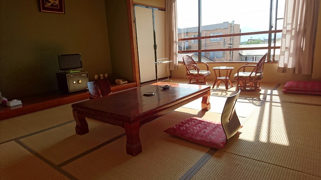 8 tatami room
