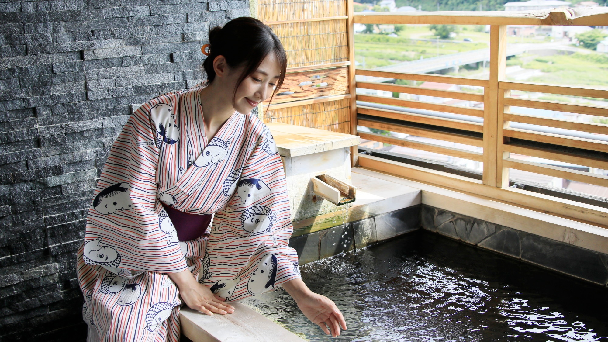 Kamar bergaya barat dengan pemandian terbuka [Issa-no-ma]