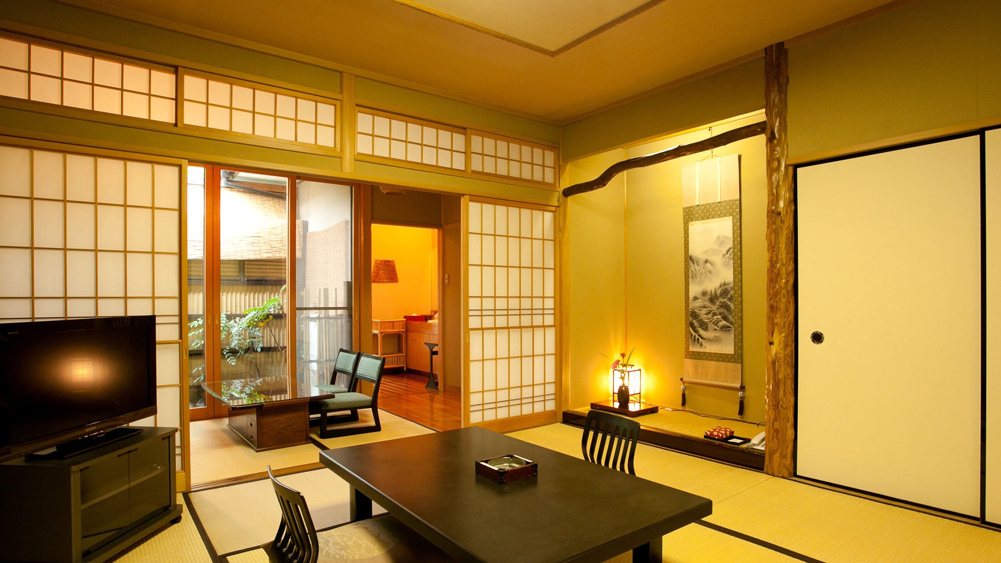 Japanese-style room with open-air bath (8 tatami mats)