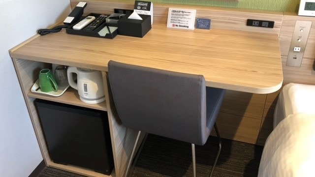 Semi-double Type-A desk