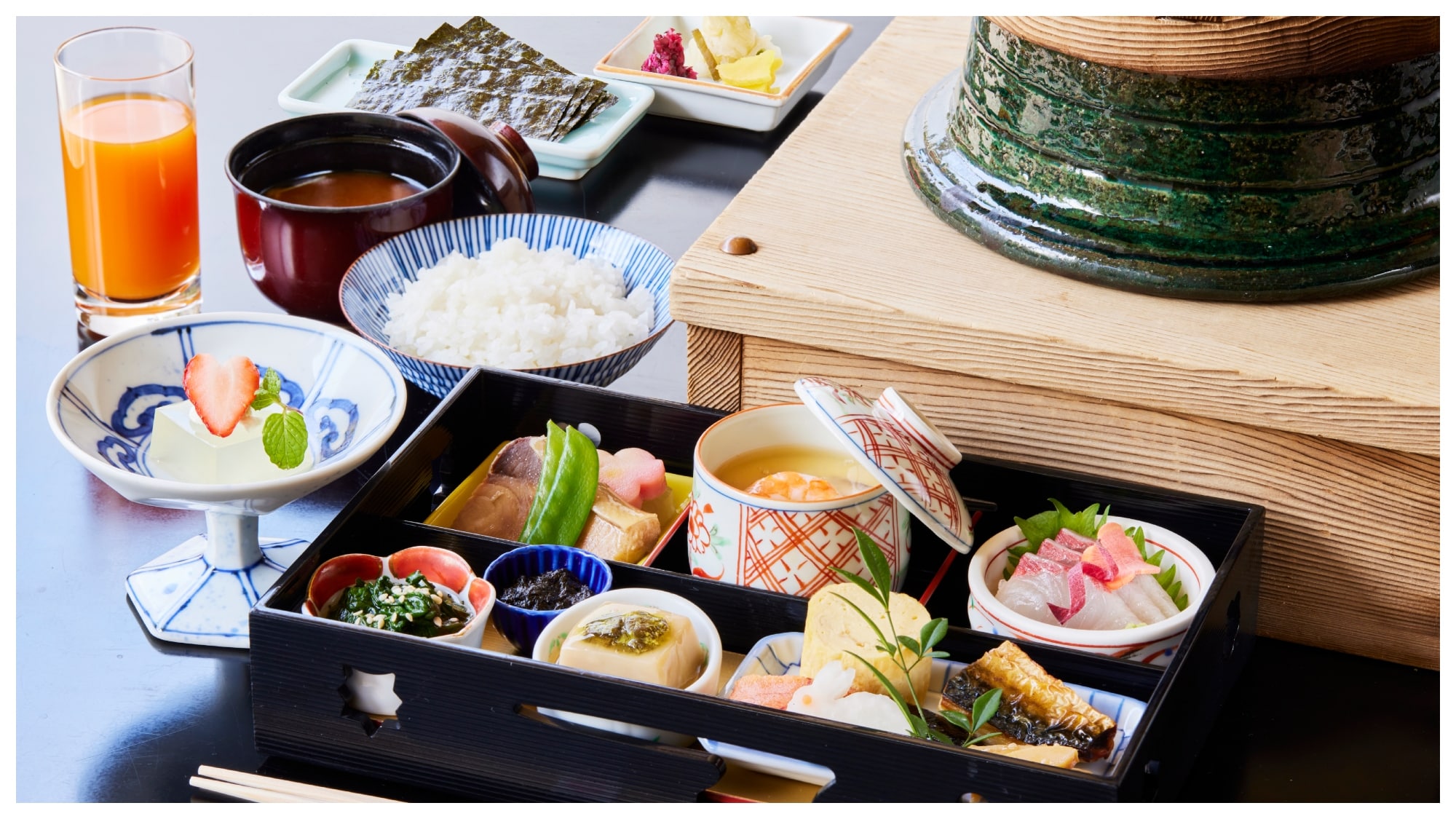 [Breakfast] Kissuitei's proud breakfast menu includes the chef's carefully selected simmered dishes, as well as homemade cod roe and grilled dishes.