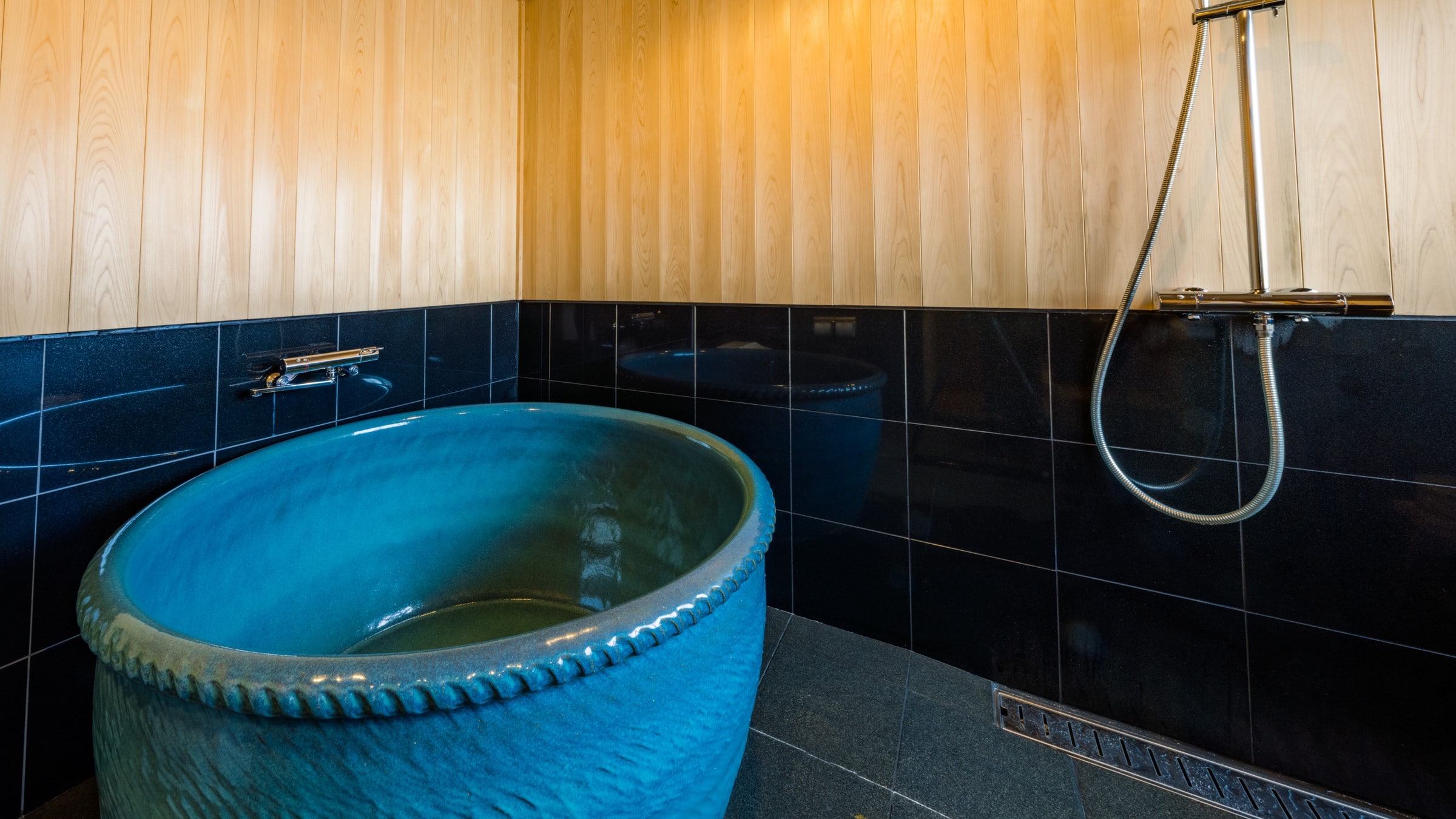 【멀리：65평미+15평미 정원 첨부】반노천탕 첨부 Jr 스위트 전축