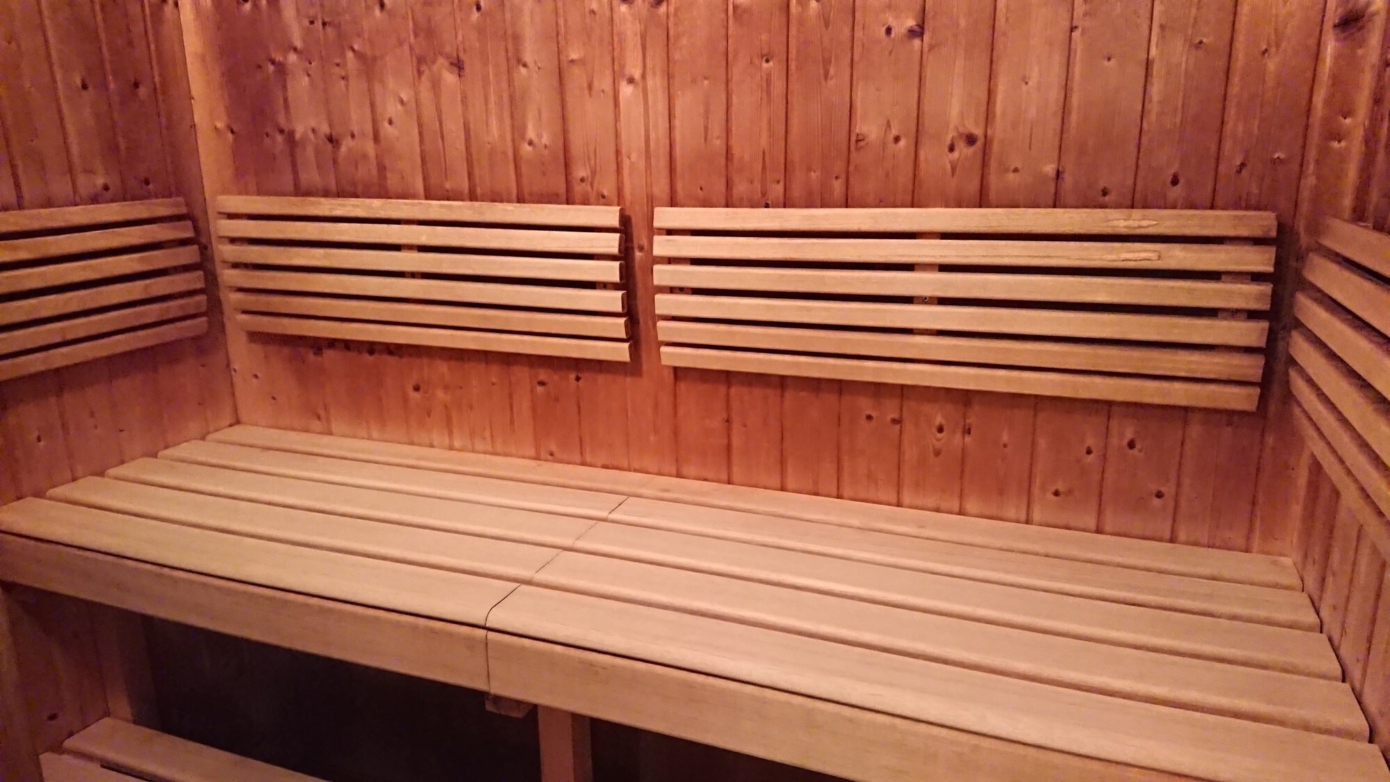 Sauna room in the men's bath (from opening until midnight)