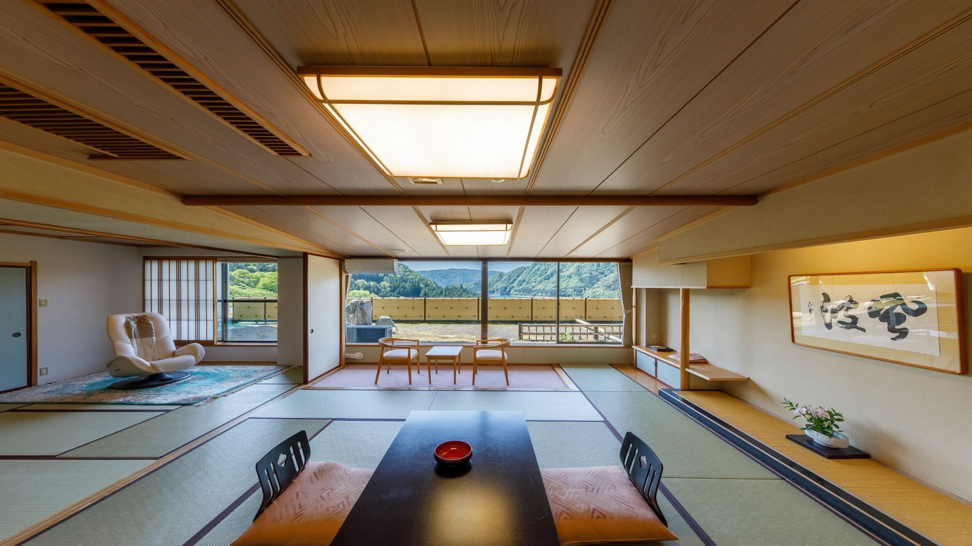 ■Special room on the lake side, two Japanese-style rooms■