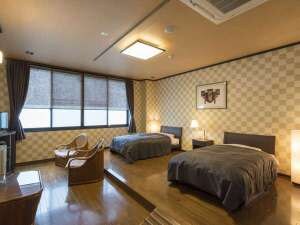 Japanese-Western style twin beds (Western style 15 tatami mats + Japanese style room 8 tatami mats)