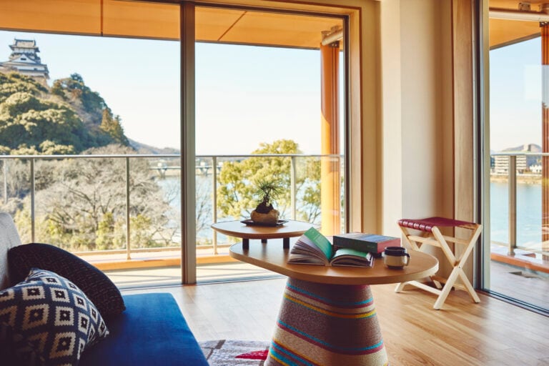 Panoramic Corner Suite
