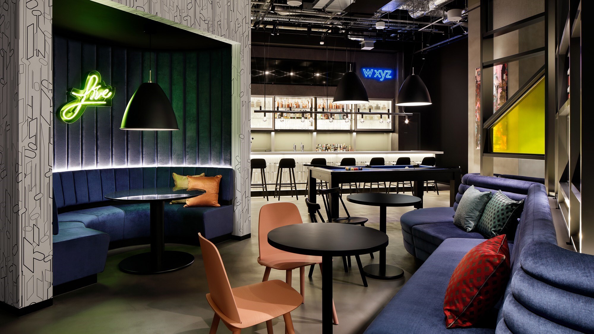 Re:mix Lounge and W XYZ Bar: Regularly hosts live performances by emerging artists.