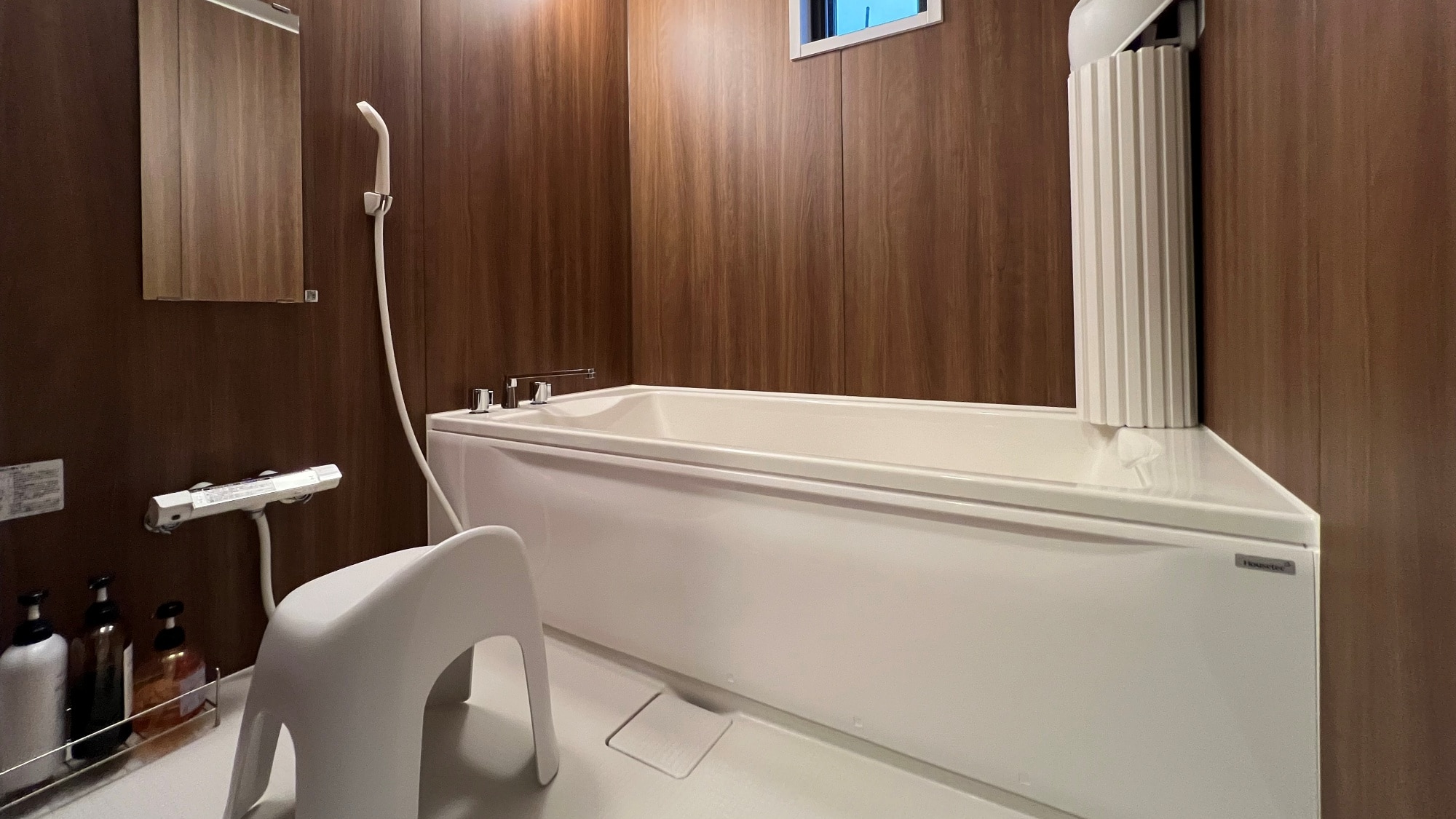 Twin room (1-2 people) <Bathroom, toilet and washbasin included>