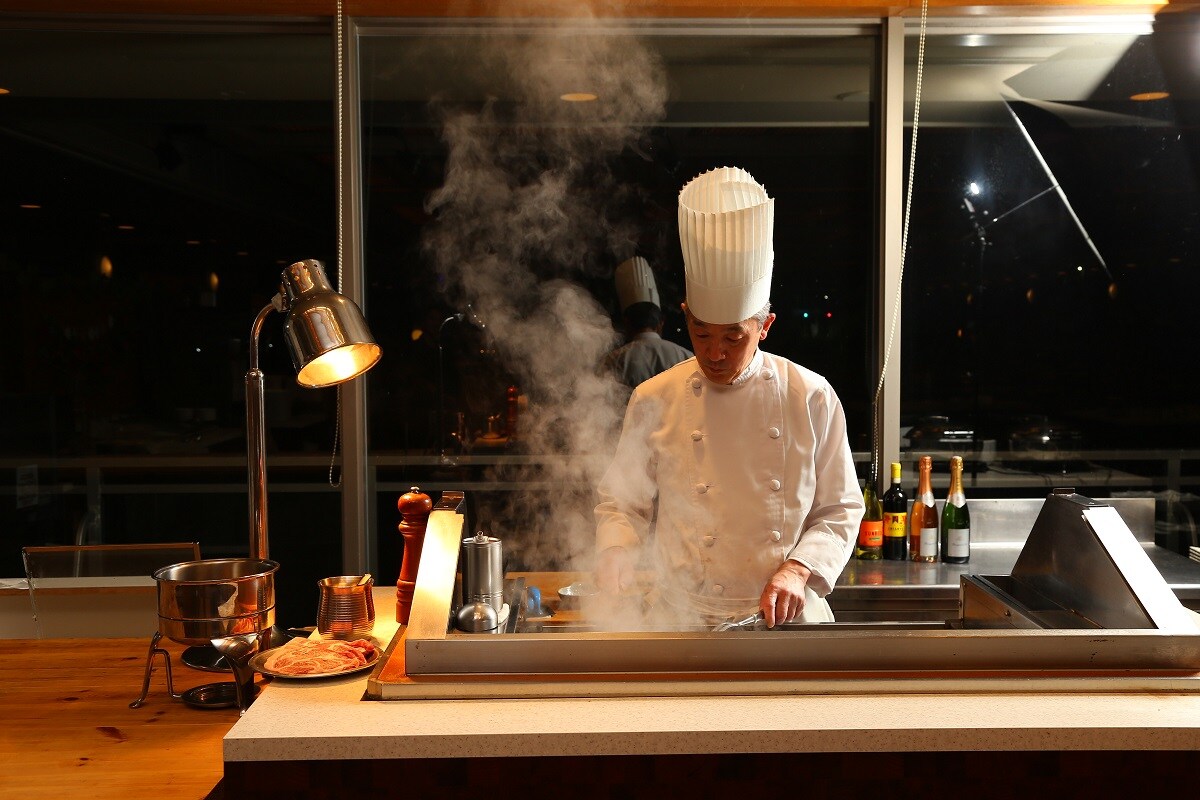 Live Kitchen Image 1